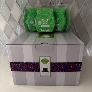 NIB Scentsy Lucky Leprechaun Wax Warmer + 5 Limited Edition Shamrock Wax Melts